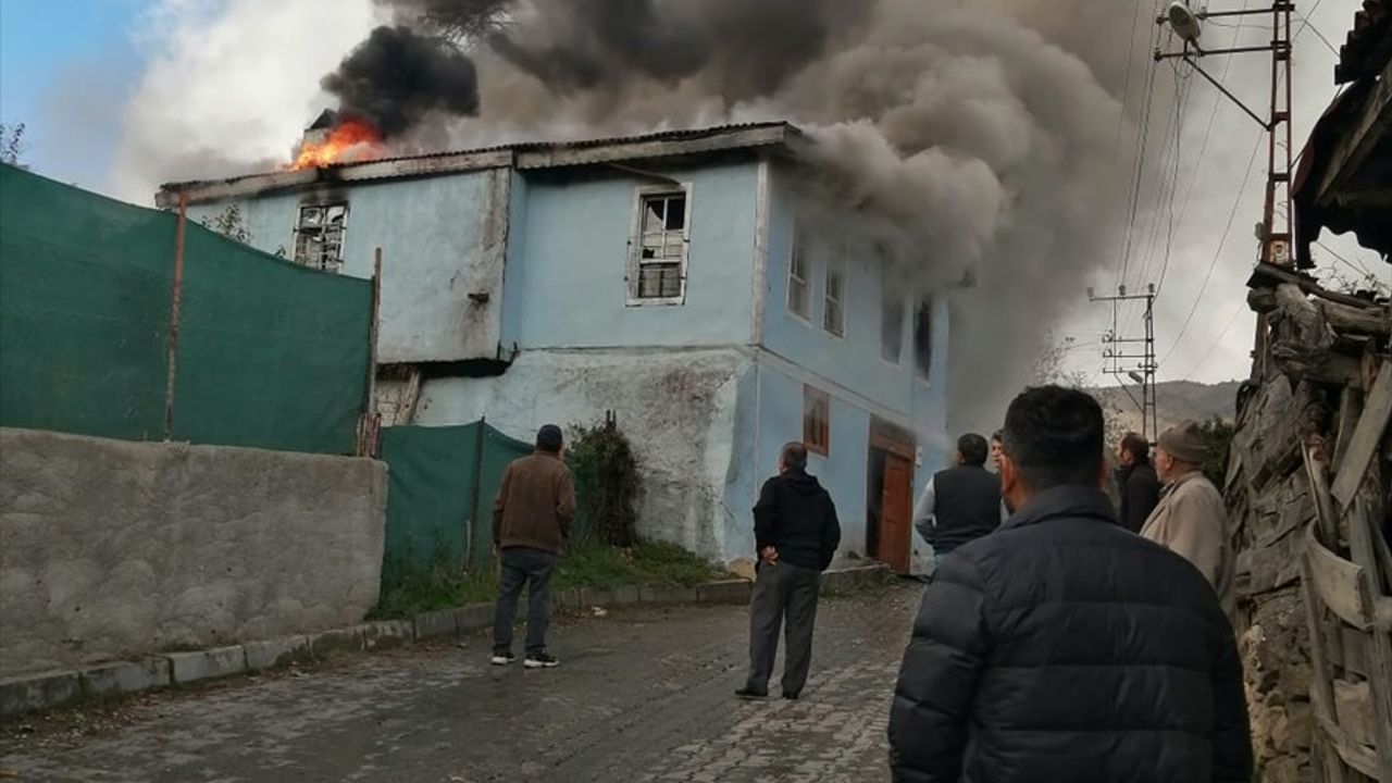 Çankırı'da Ev Yangını: Evin Durumu Kullanılamaz Hale Geldi