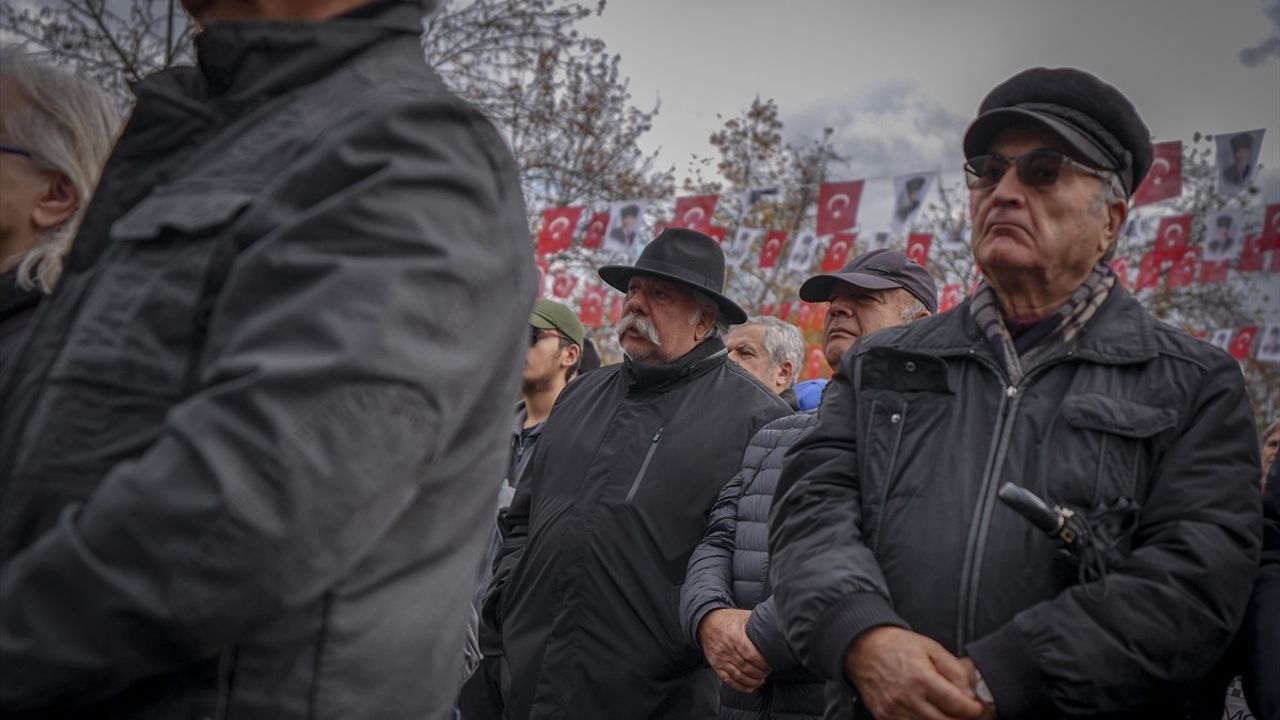 CHP'den Genç Teğmenlere Destek Çağrısı