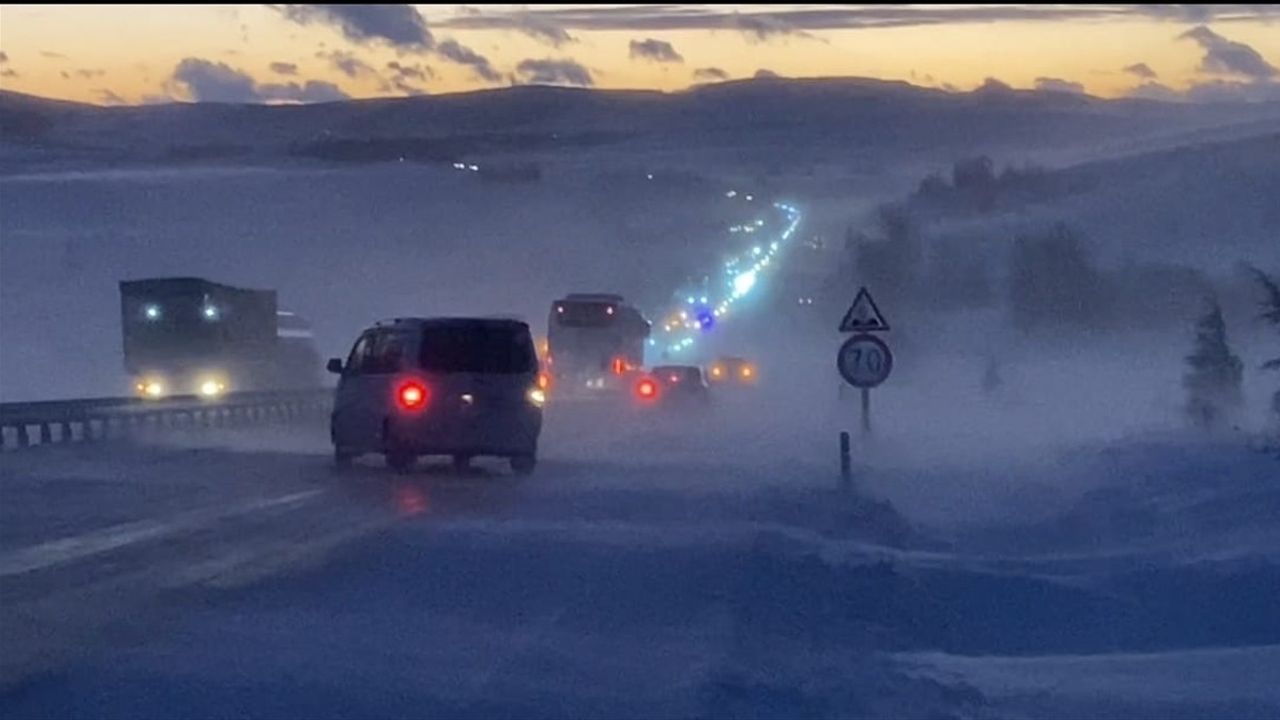 Çorum'da Zincirleme Trafik Kazası: 1 Ölü