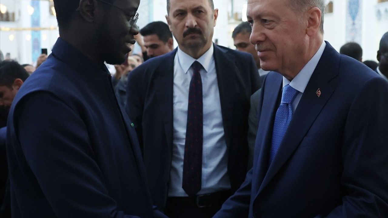 Cumhurbaşkanı Erdoğan ve Senegal Cumhurbaşkanı Cuma Namazında Buluştu