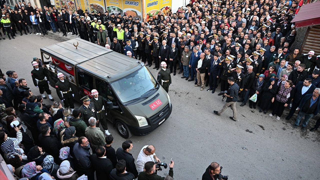 Deniz Teğmen Mustafa Kemal Öz için Adana'da Tören