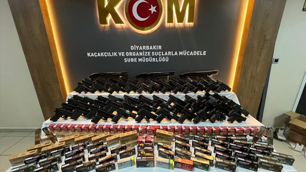 Diyarbakır'da Kaçak Silah Operasyonu Sonucu 2 Şüpheli Tutuklandı