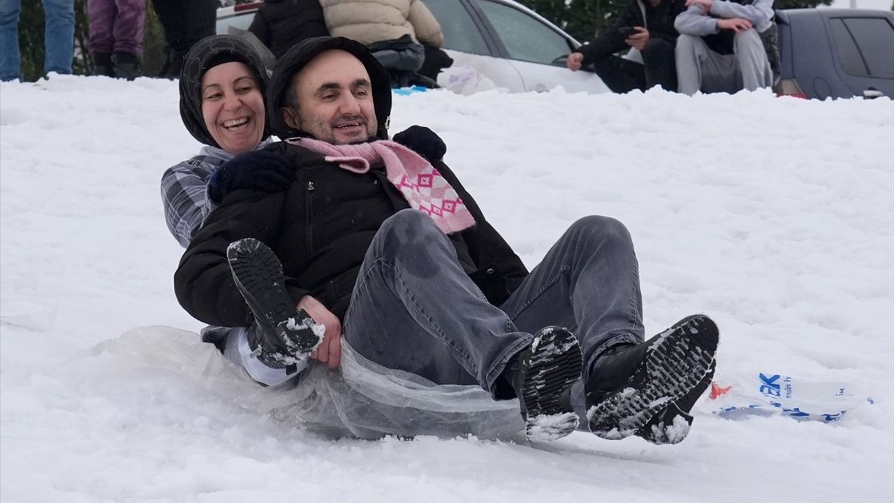 Düzce'de Kar Tatili Neşesi