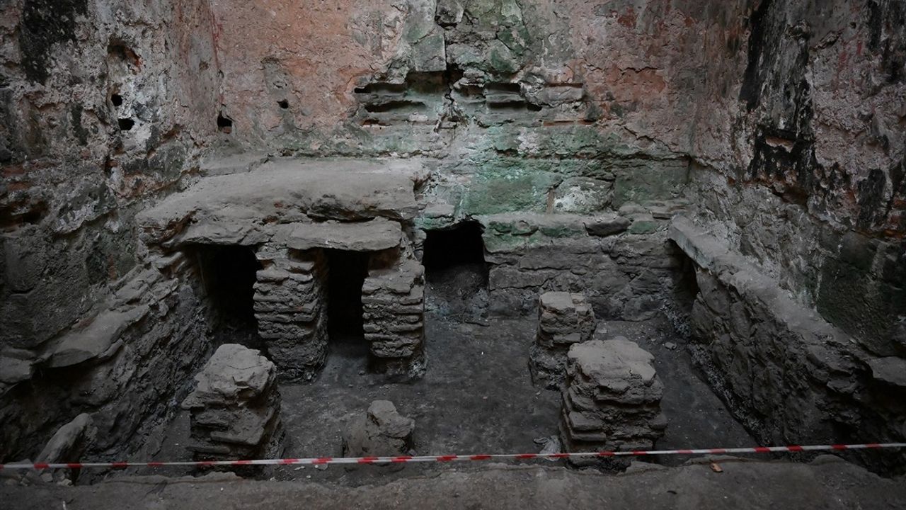 Edirne'de Tarihi Gazi Mihal Hamamı'nın Restorasyonu Devam Ediyor