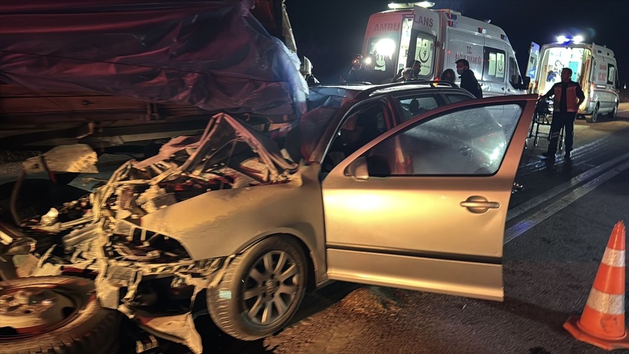 Edirne'de Trafik Kazası: 1 Ölü, 1 Yaralı