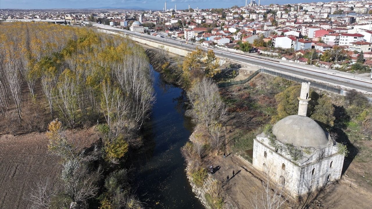 Edirne'deki Tunca Kenarındaki Yalı Camisi Restore Ediliyor