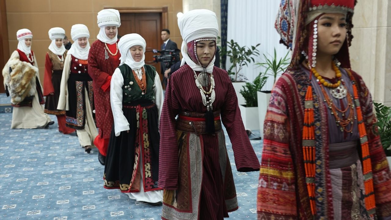 Emine Erdoğan, Kırgızistan'daki Akşam Yemeğine Katıldı