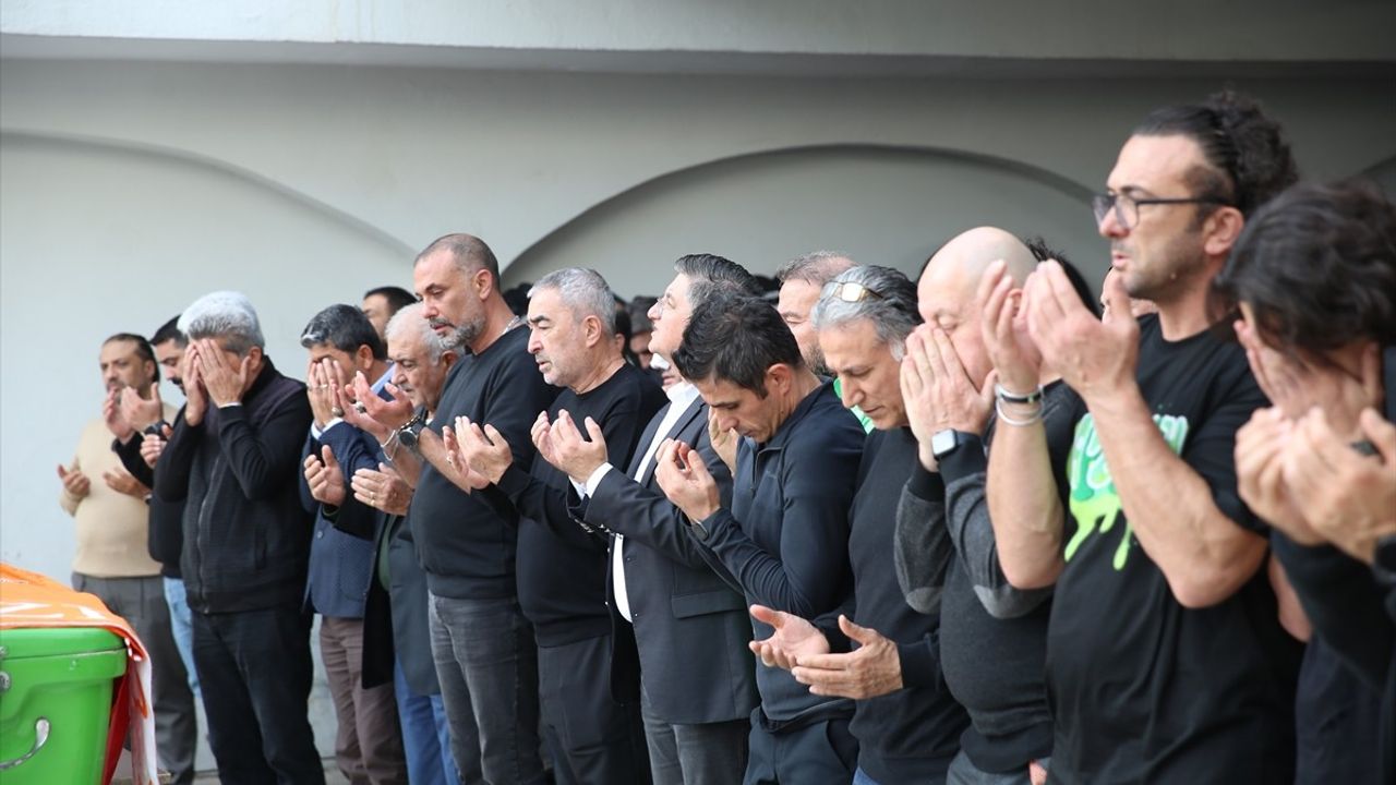 Ersin Aka'nın Cenazesi Hatay'da Toprağa Verildi