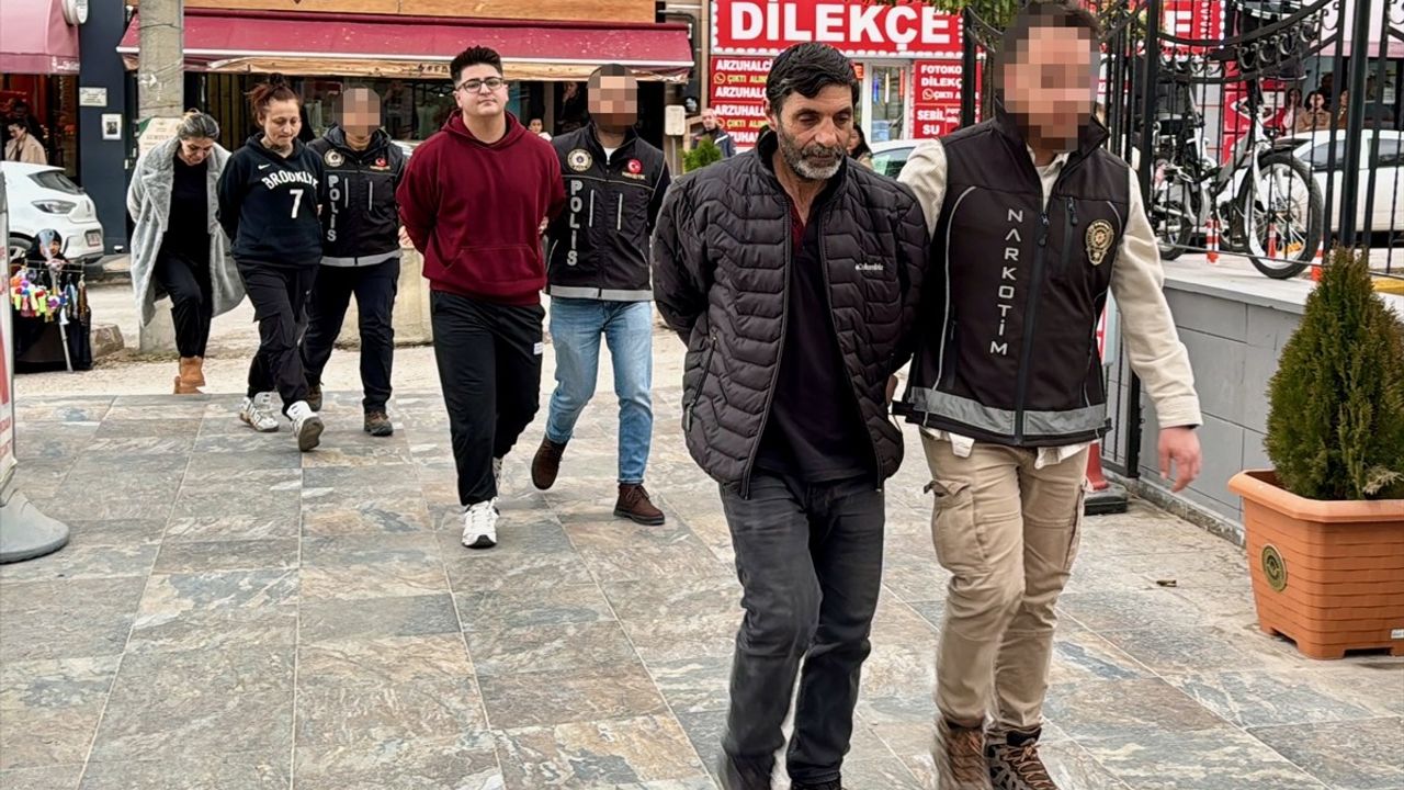 Eskişehir'de Uyuşturucu Operasyonu: 9 Gözaltı