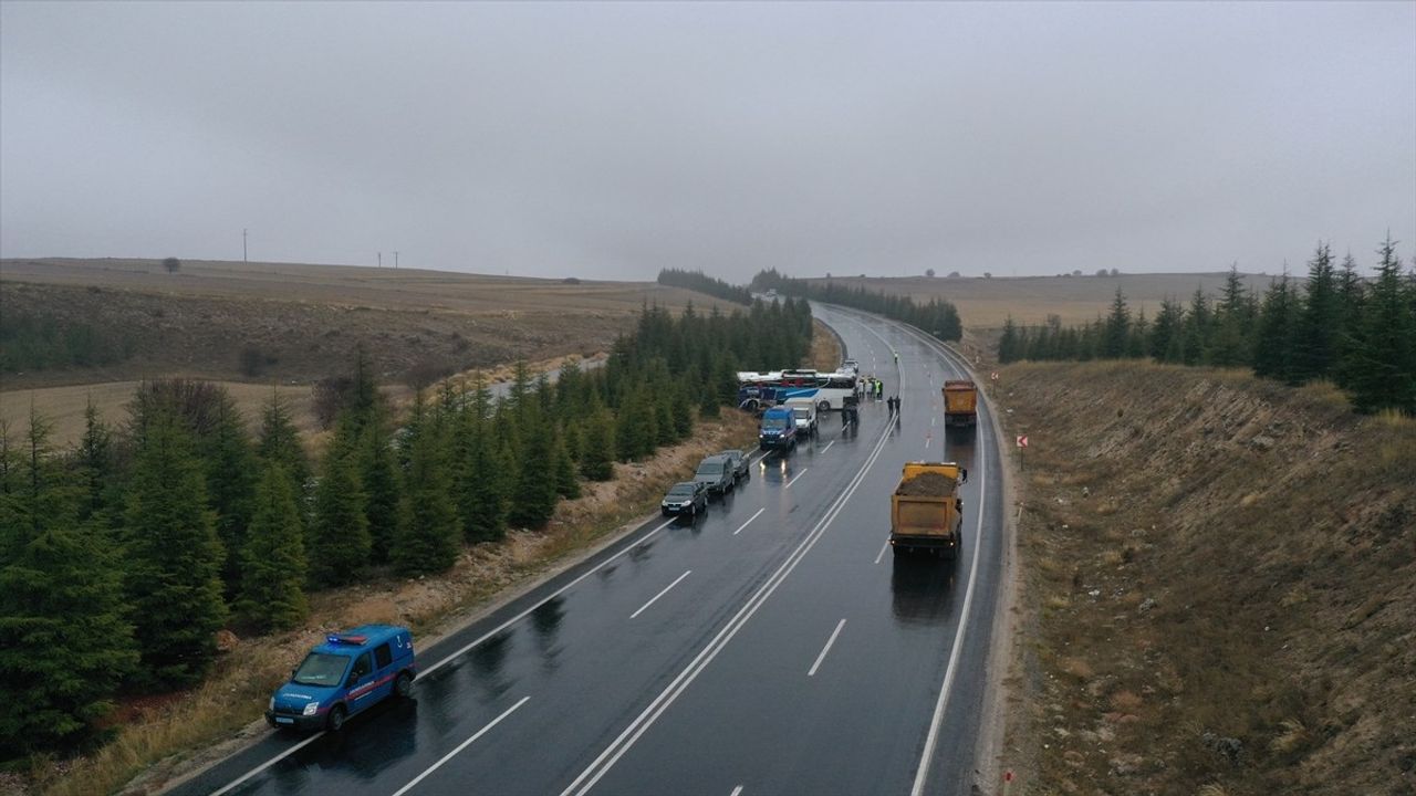 Eskişehir'de Yolcu Otobüsü Devrildi: 1 Ölü, 41 Yaralı