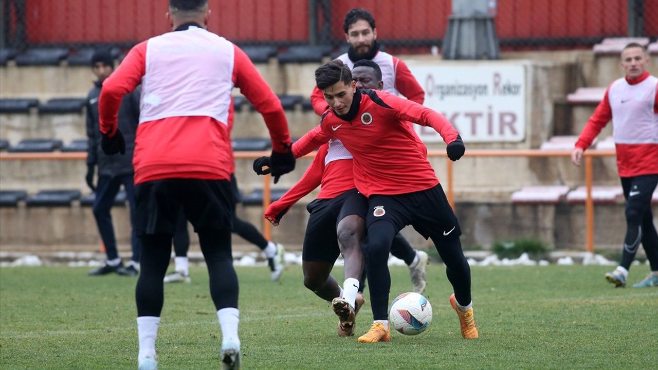 Gençlerbirliği, Ümraniyespor Maçına Hazırlanıyor