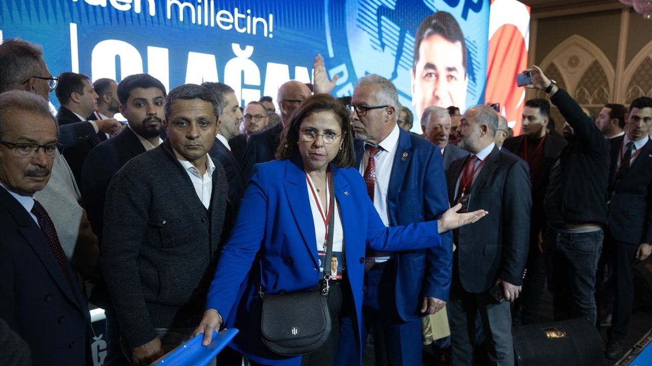 Gültekin Uysal, Demokrat Parti Genel Başkanlığına Yeniden Seçildi