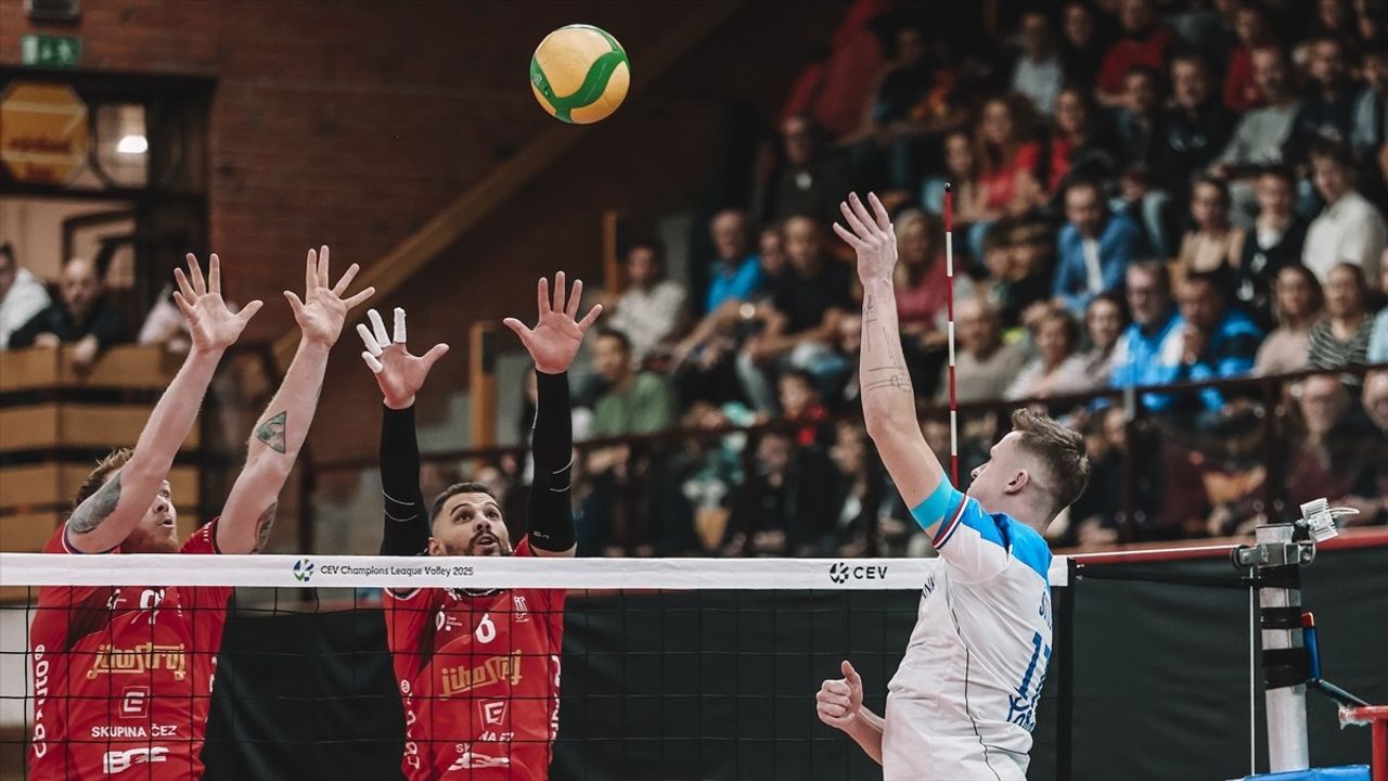 Halkbank, CEV Şampiyonlar Ligi'nde İlk Galibiyetini Aldı