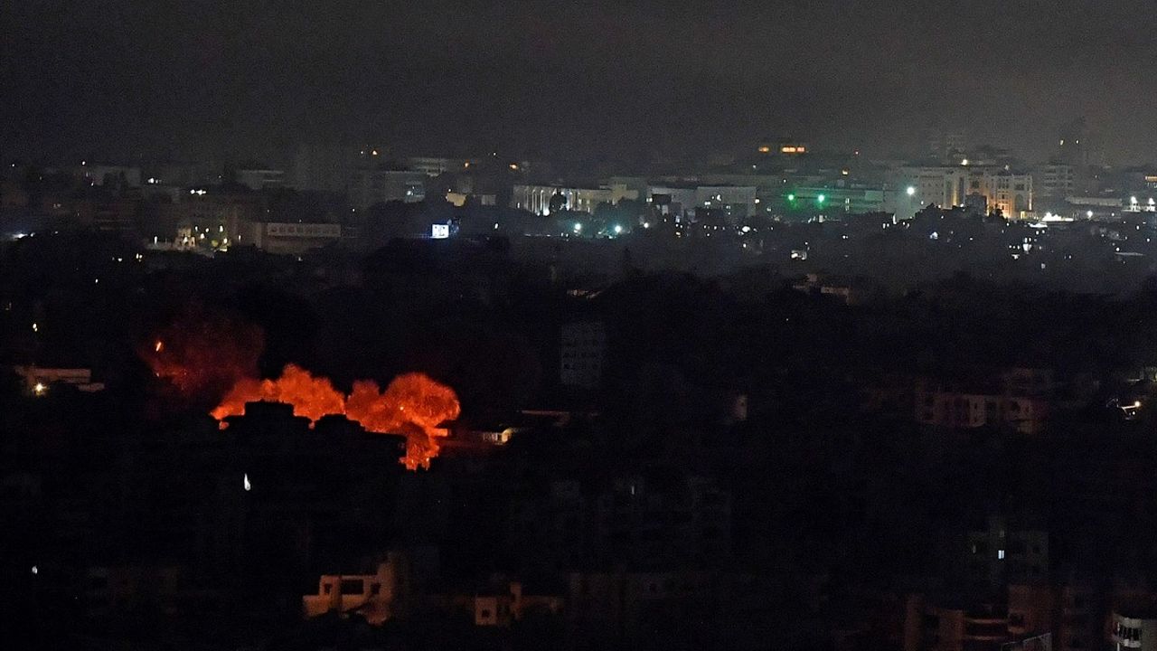 İsrail'in Beyrut'un Güneyine Hava Saldırıları Devam Ediyor