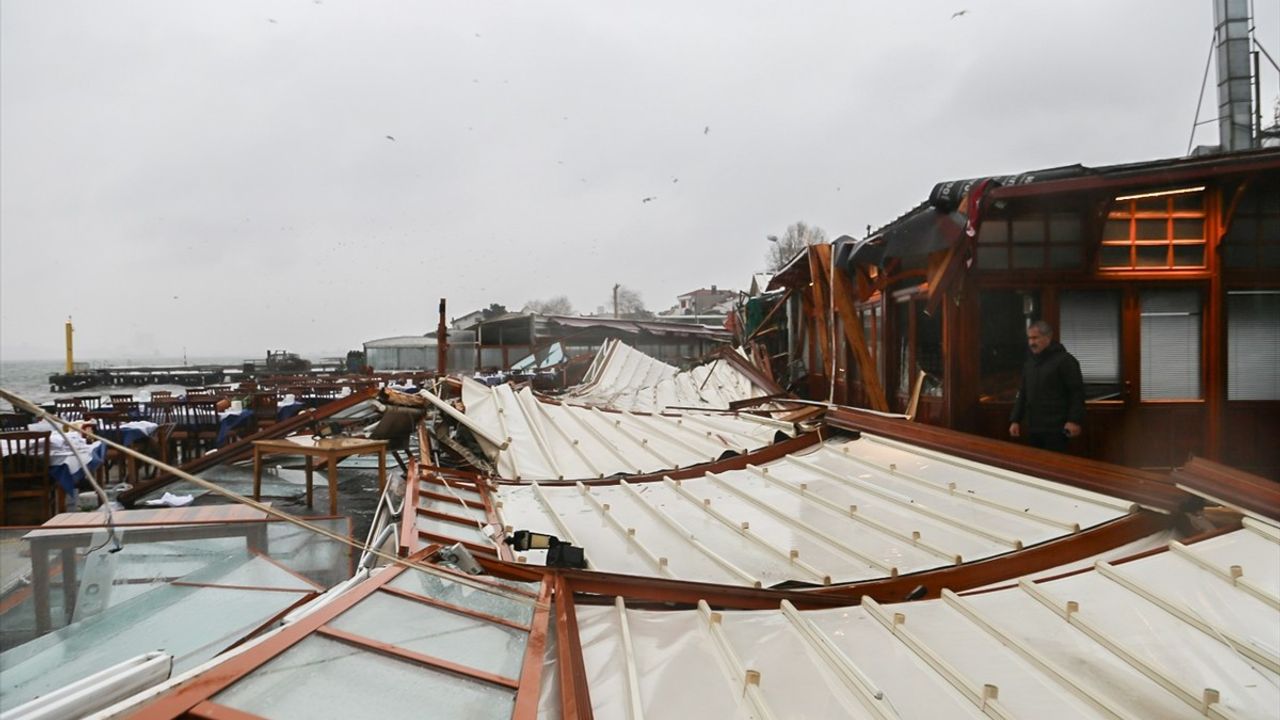 İstanbul'da Kötü Hava Koşulları Hayatı Olumsuz Etkiliyor