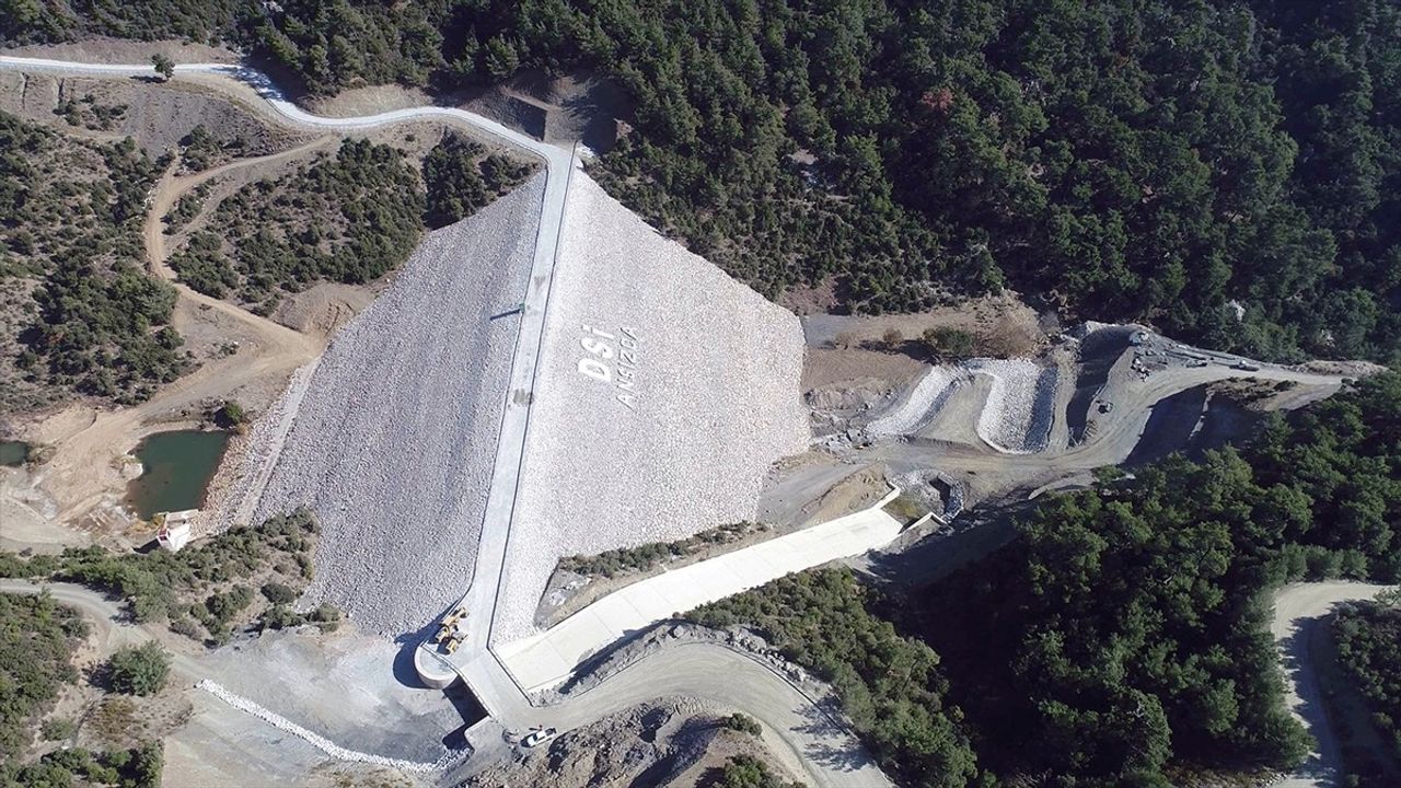 İzmir'de İçme Suyu Kaynakları Artıyor