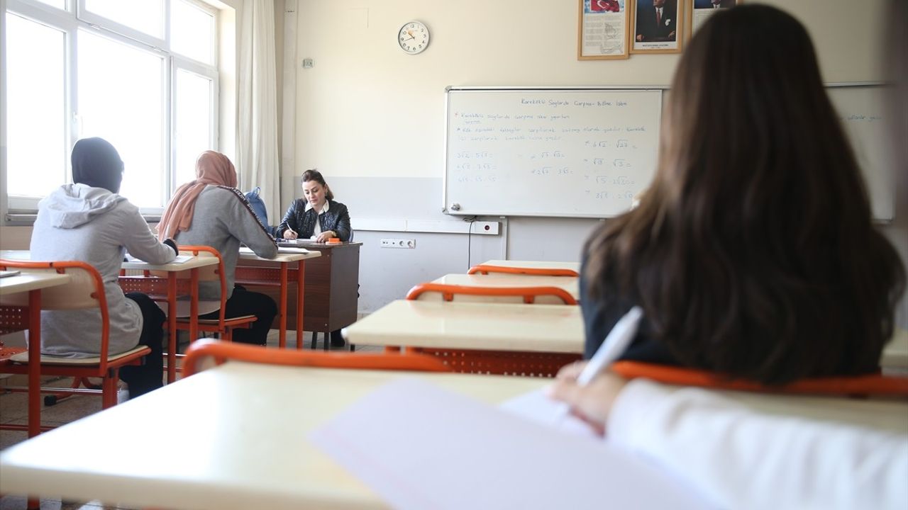 Kahramanmaraş'ta Öğretmenlerden Umut Dolu Destek