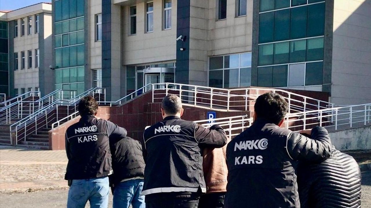 Kars'ta Uyuşturucu İmalatı ve Ticareti Operasyonu: 2 Tutuklama