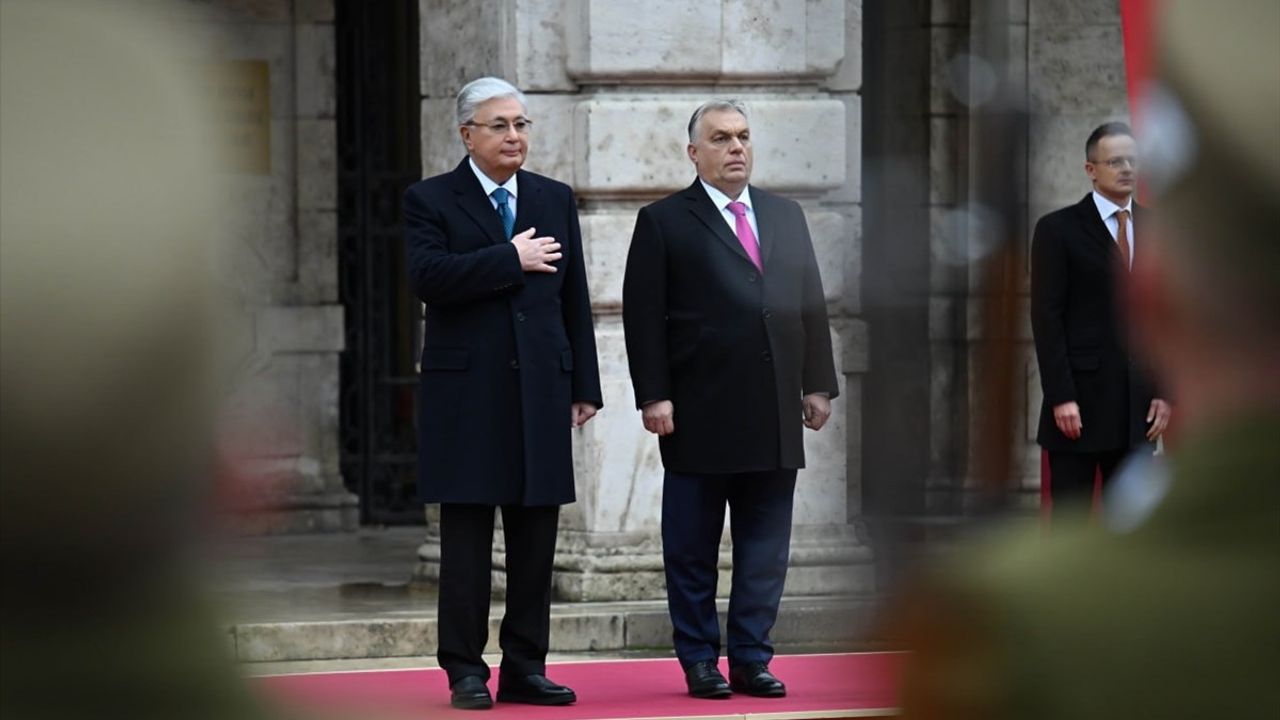 Kazakistan Cumhurbaşkanı Tokayev, Macaristan Ziyaretiyle Stratejik İşbirliğini Güçlendiriyor