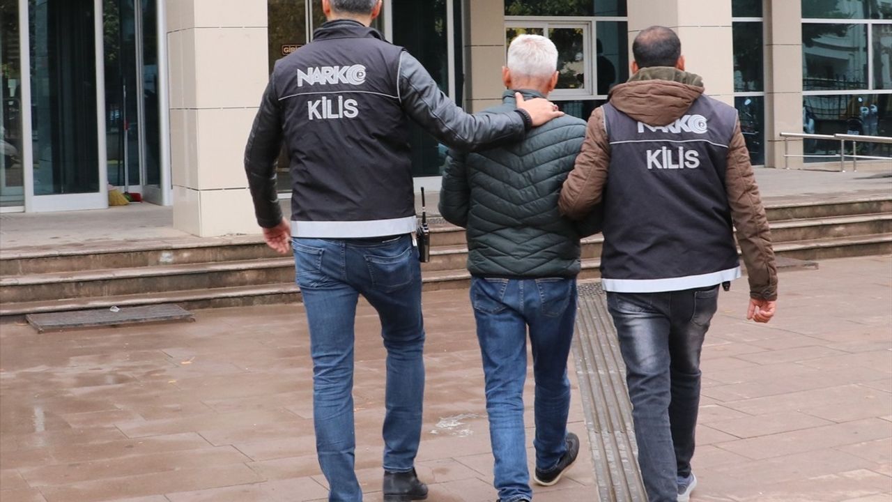 Kilis'te Uyuşturucu Operasyonu: 2.986 Hap Ele Geçirildi