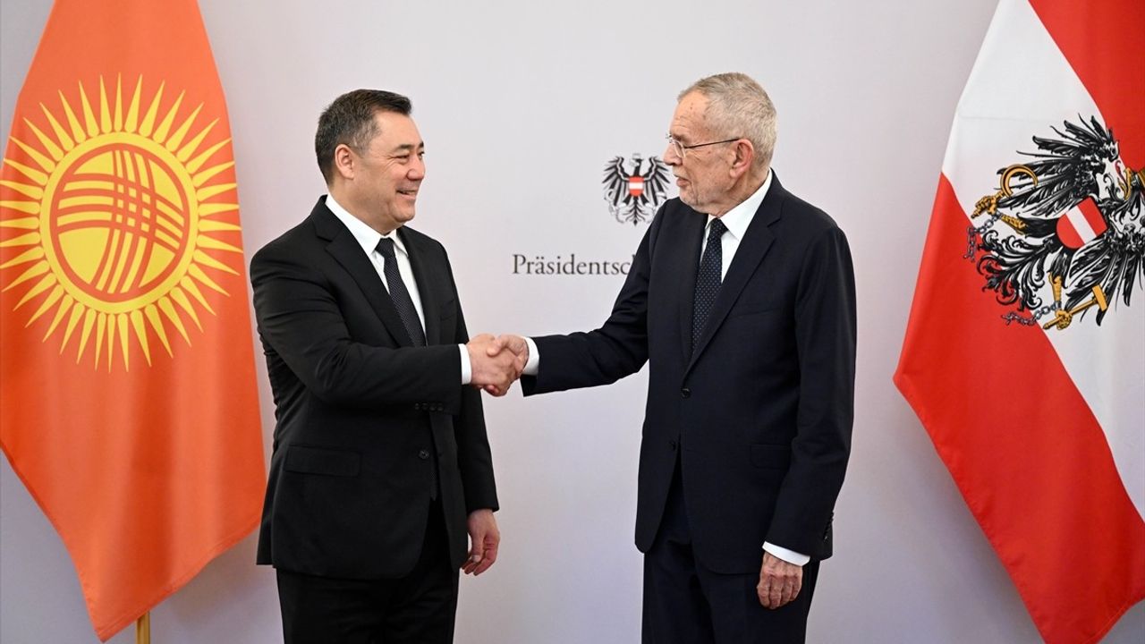 Kırgızistan Cumhurbaşkanı Sadır Caparov'dan Avusturyalı Şirketlere Yatırım Çağrısı