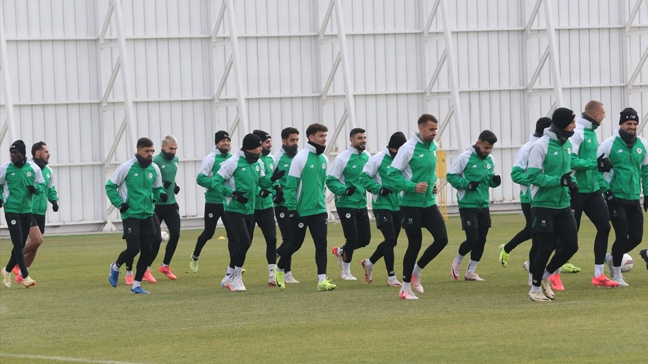 Konyaspor, Adana Demirspor Maçına Hazırlanıyor