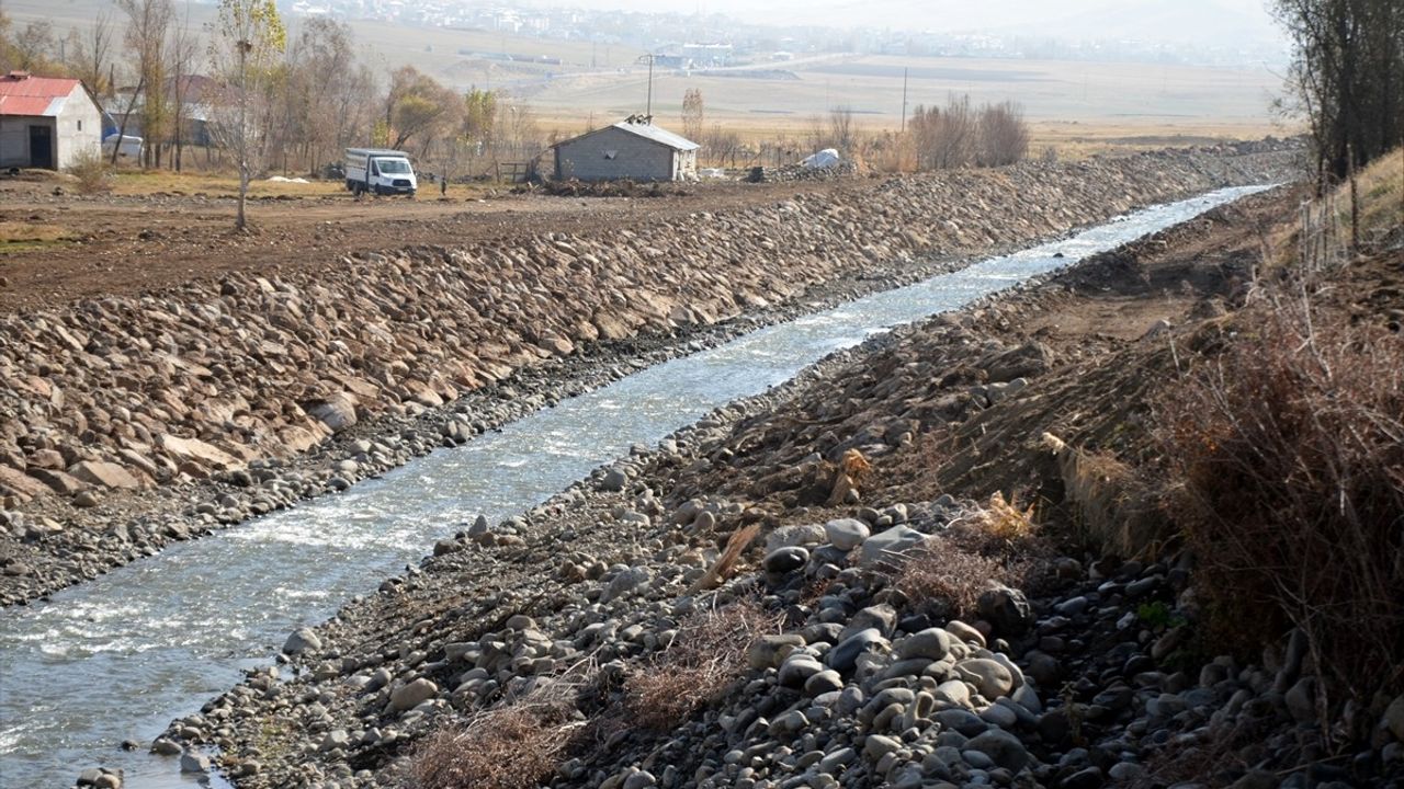 Muş'ta Tarım Arazileri İçin Taşkın Riskine Karşı Islah Çalışmaları