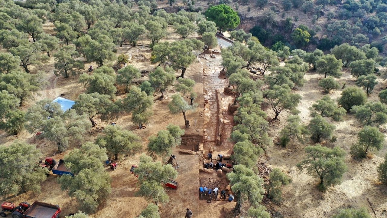 Nysa'da Tarihi İbadet Yolu Ortaya Çıkıyor