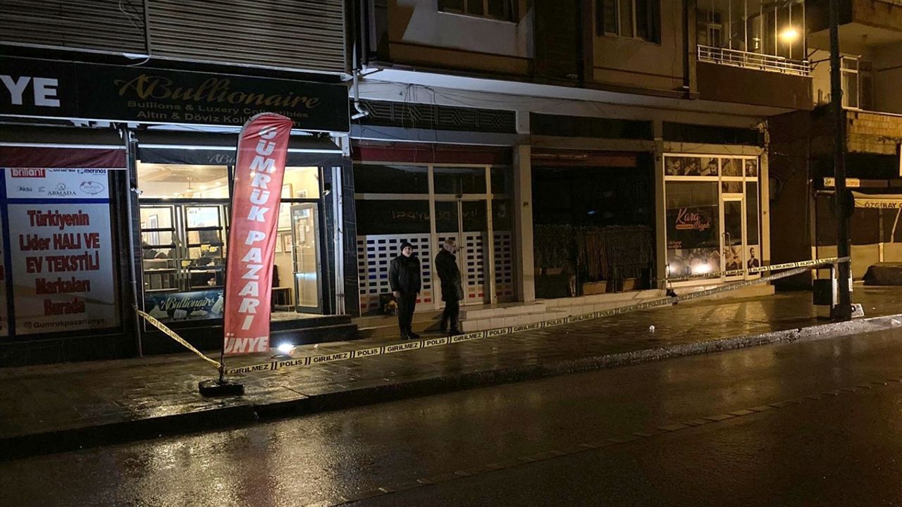 Ordu'da Kuyumcu Dükkanına Ateş Açıldı