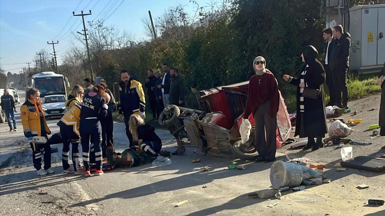 Sakarya'da Elektrikli Motosiklet Kazası: Bir Ölü, Bir Yaralı