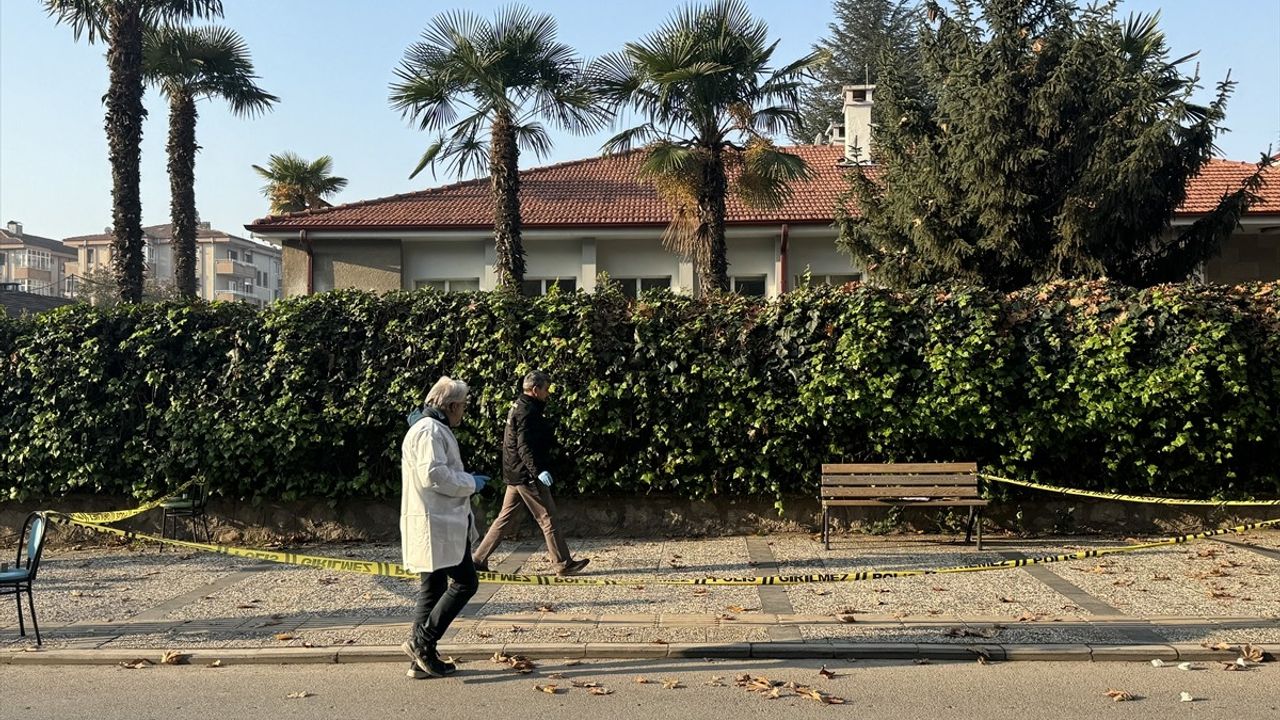 Sakarya'da Silahlı Saldırı: Bir Kadın Hayatını Kaybetti