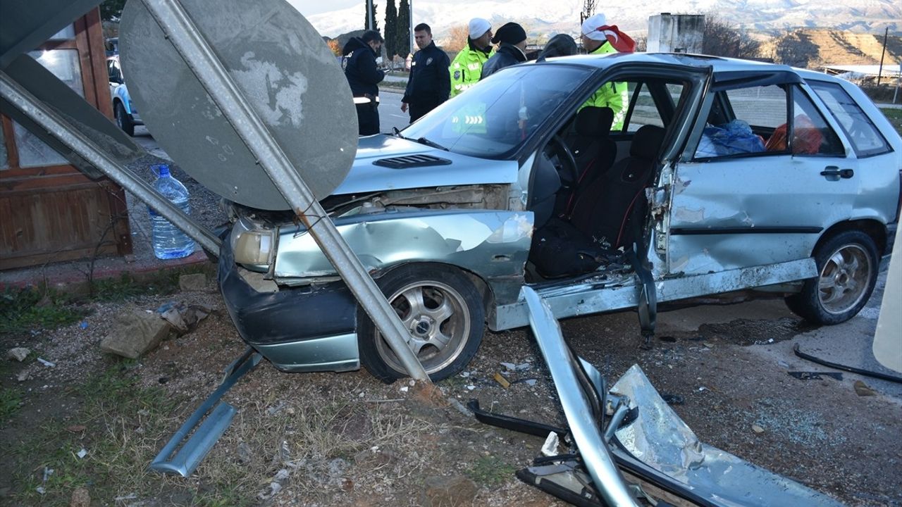 Sinop'ta Otomobil Kazası: 5 Yaralı