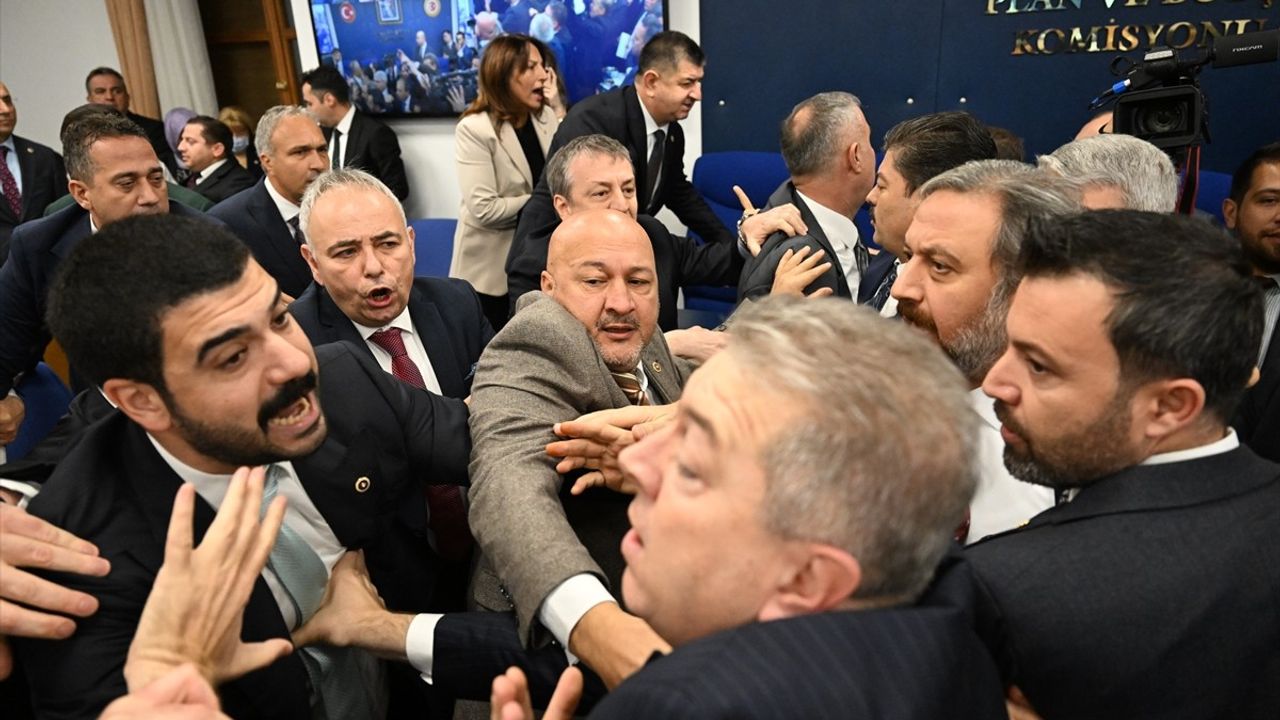 TBMM'de Gergin Anlar: İçişleri Bakanı ve CHP'li Vekiller Karşı Karşıya