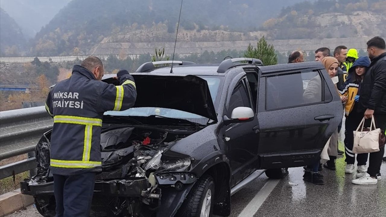 Tokat'ta Cip ve Otomobil Çarpıştı: İki Yaralı