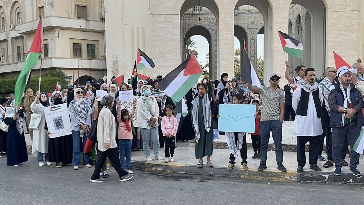 Trablus'ta Gazze'ye Destek Gösterisi