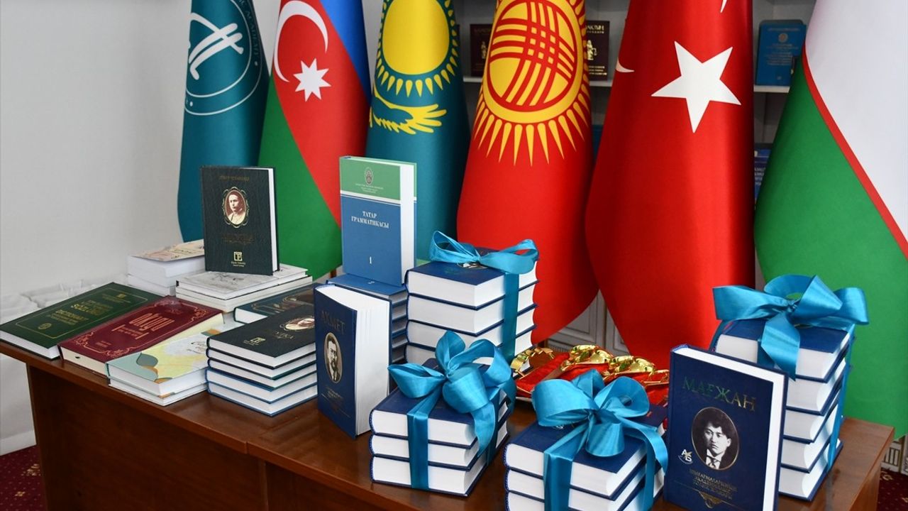 Türk Akademisi'nden Kazak Yazarların Eserlerine Destek