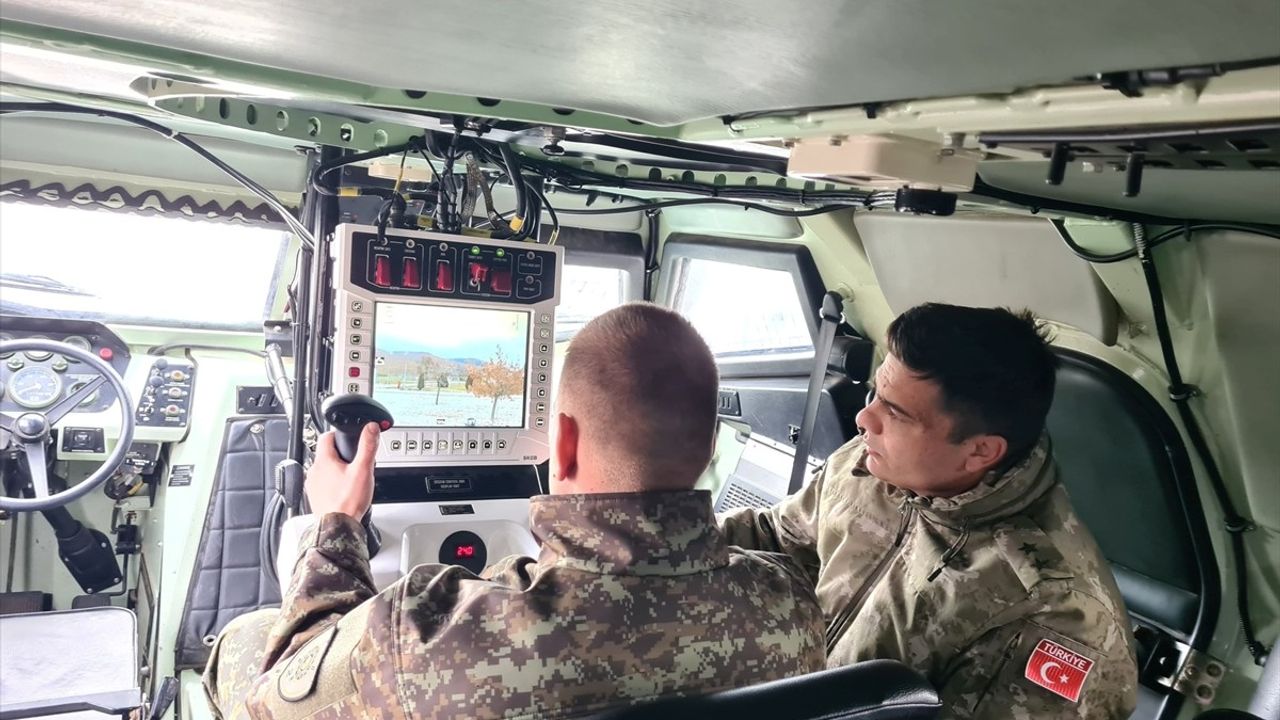 Türk Askeri, Kosovalı Askerlere Sarp Silah Sistemi Eğitimi Verdi