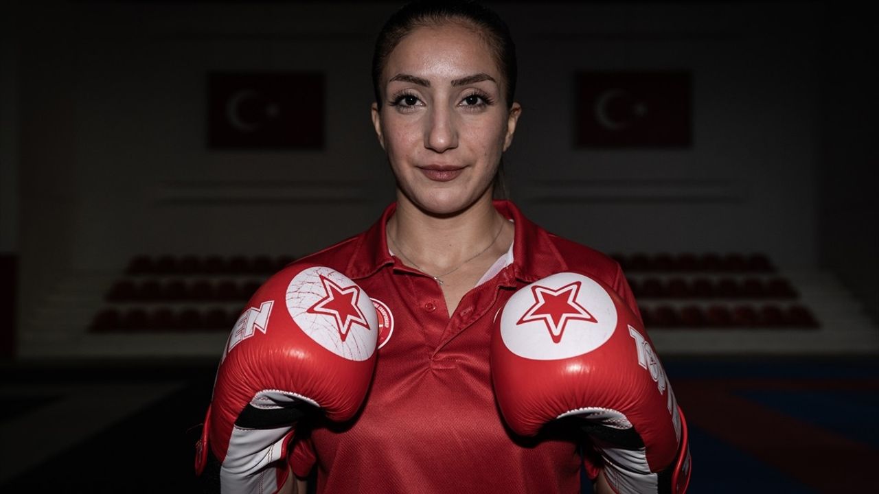 Türk Kadın Subaylar Avrupa Kick Boks Şampiyonası'ndan Altın Madalyalarla Döndü