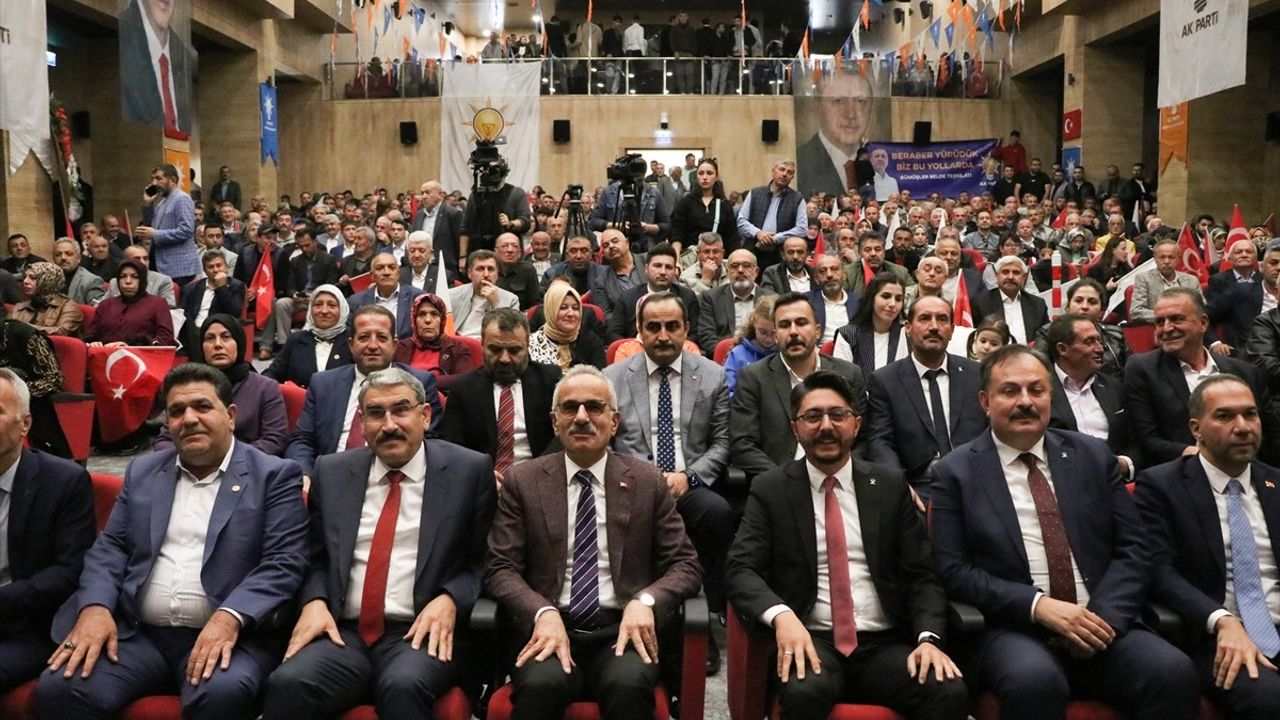 Ulaştırma ve Altyapı Bakanı Uraloğlu'ndan Niğde Kongresinde Önemli Açıklamalar