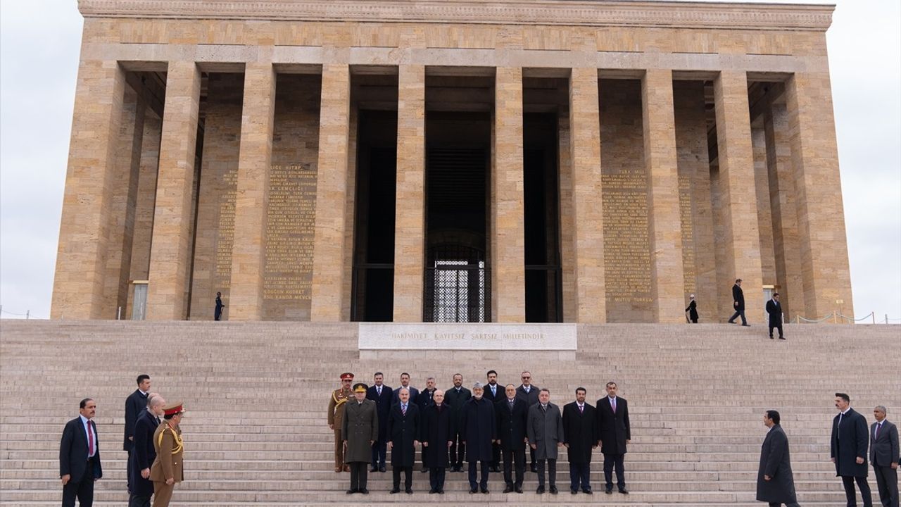 Umman Sultanı Heysem bin Tarık Anıtkabir'i Ziyaret Etti