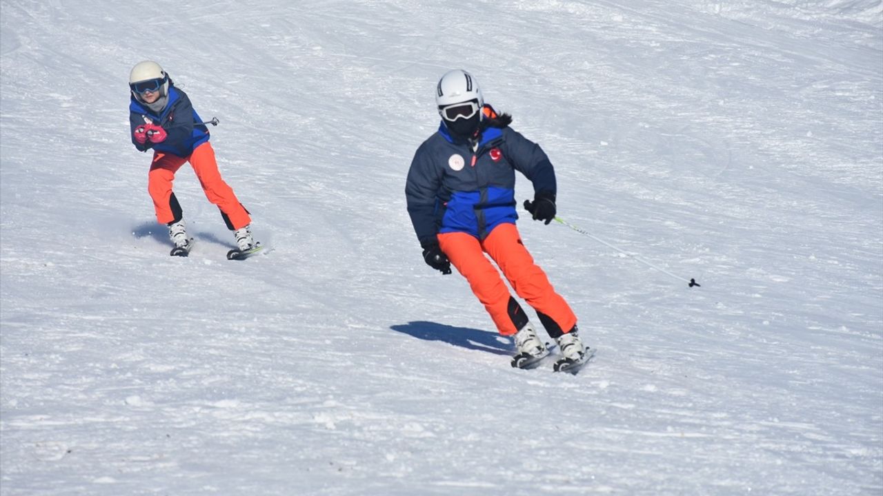 Zigana Kış Sporları Merkezinde Kayak Sezonu Erken Başladı