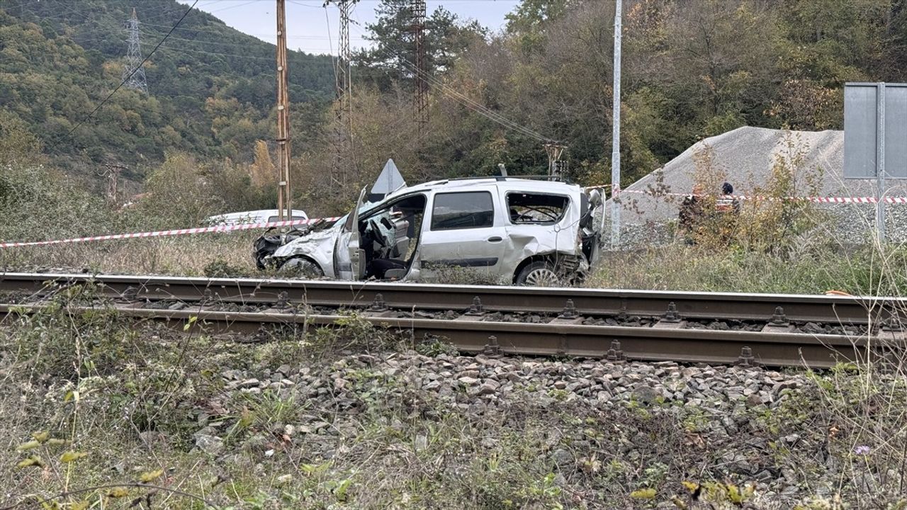 Zonguldak'ta Tren Kazasında Hayatını Kaybeden Çocuğun Cenazesi Defnedildi