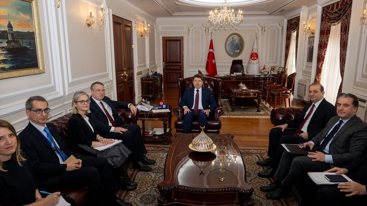 Adalet Bakanı Yılmaz Tunç, AB Delegasyonu Başkanı Ossowski'yi Ağırladı