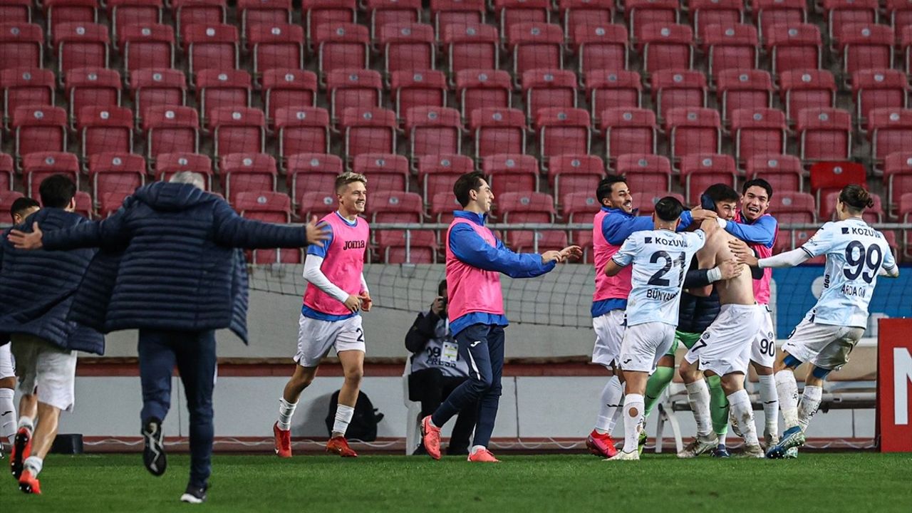 Adana Demirspor Deplasmanda Hatayspor'u Geçti