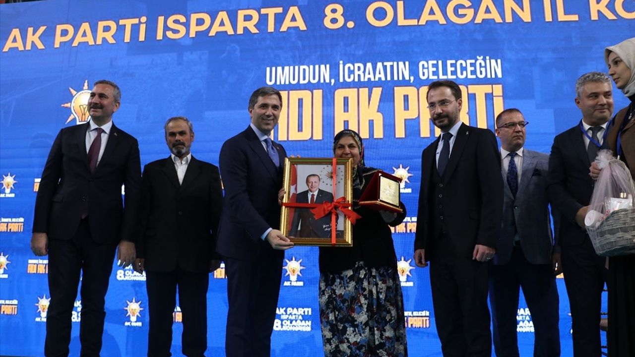 AK Parti Isparta 8. Olağan İl Kongresi Gerçekleşti