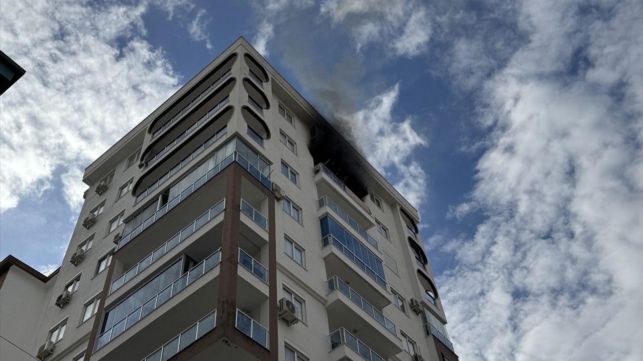 Alanya'da Rezidansta Çıkan Yangın Tedirginlik Yarattı