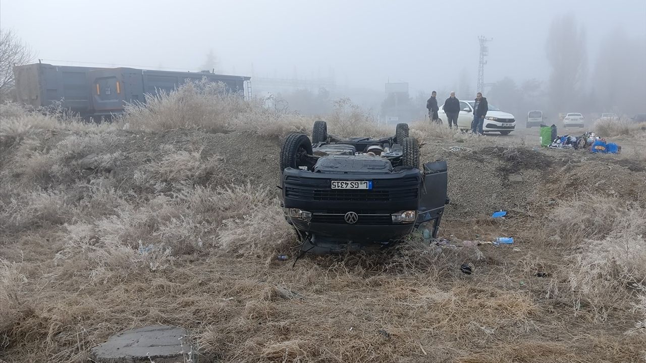 Almanya'dan Dönüşte Kaza Geçiren Aile