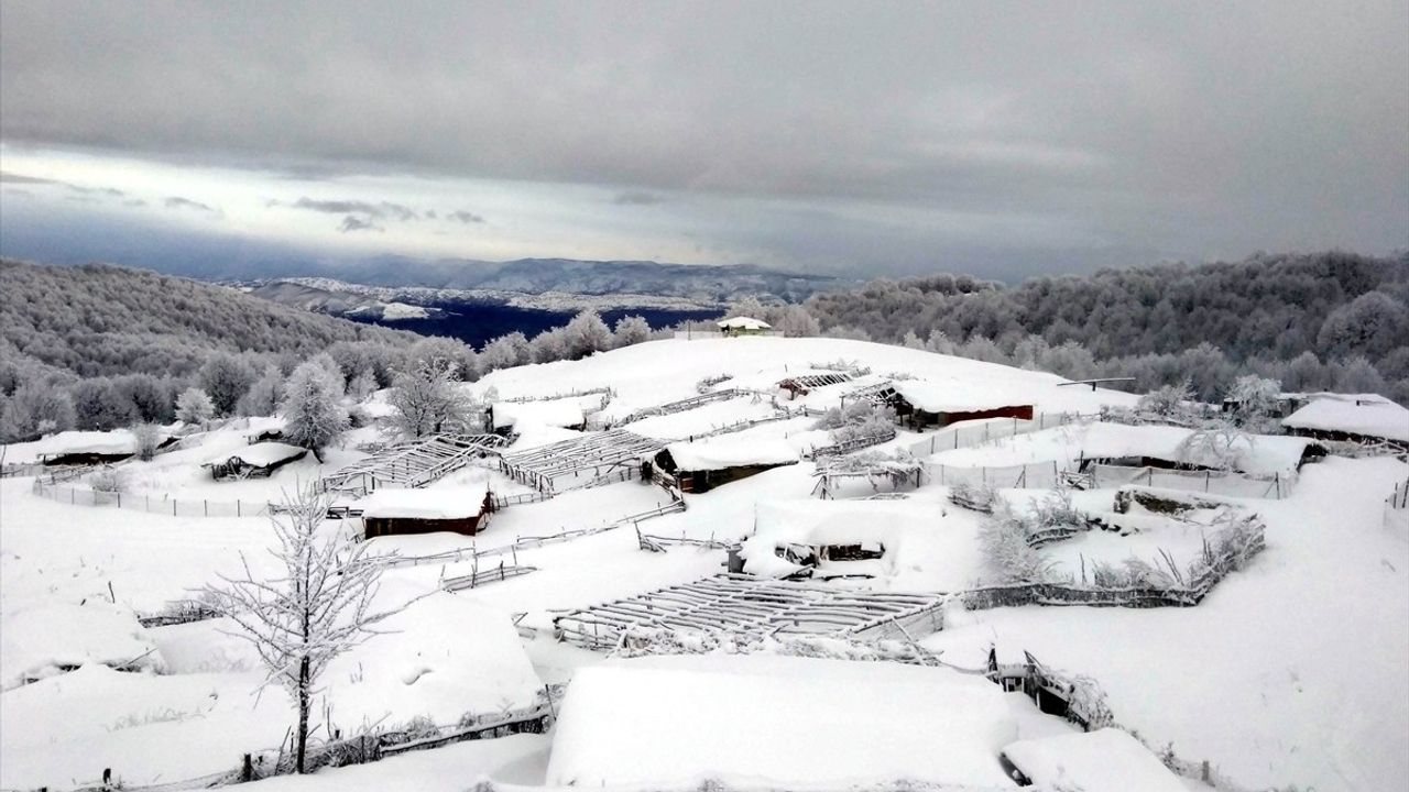 Amasya'nın Yüksek Kesimlerinde Kar Yağışı başladı