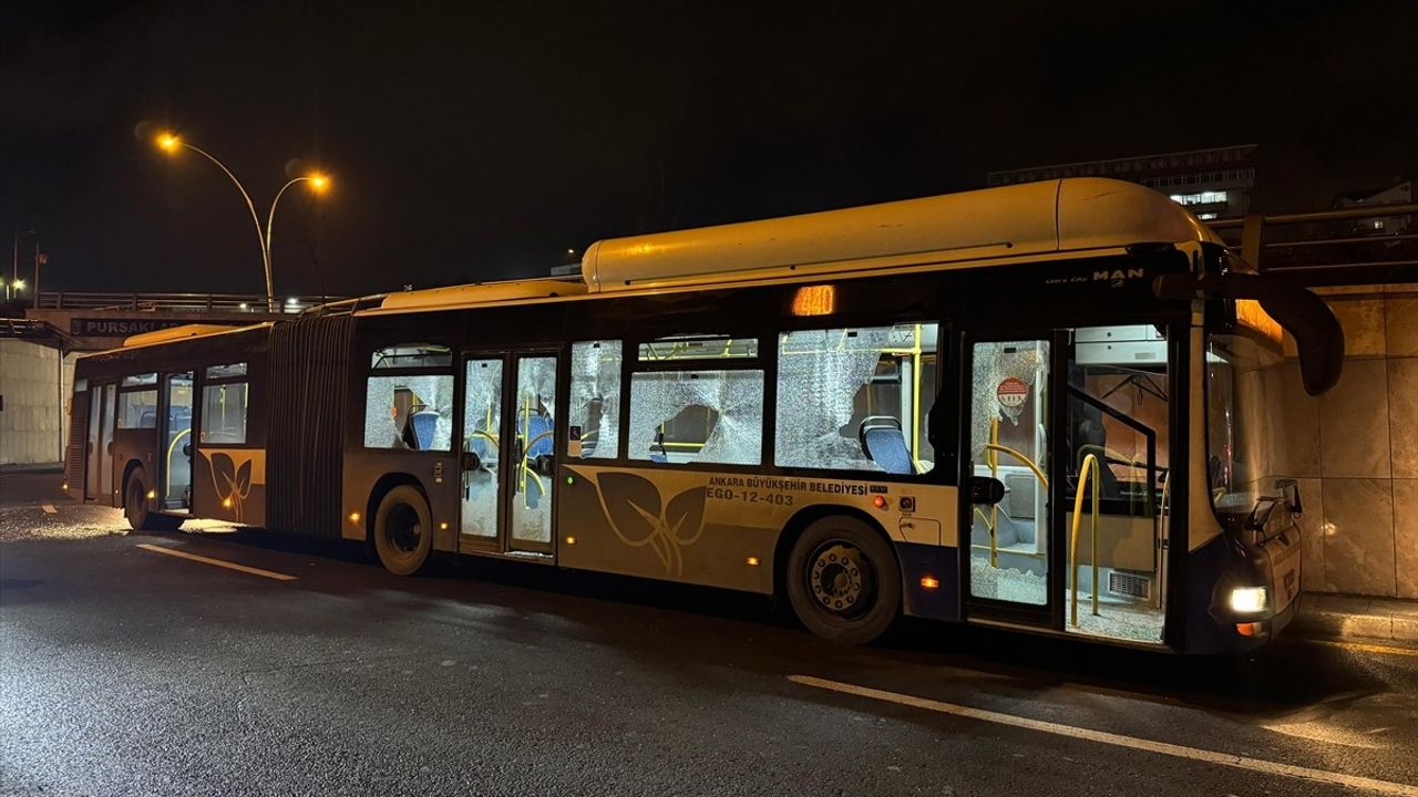 Ankara'da Otobüs Camlarını Kıran Şüpheli Yakalandı