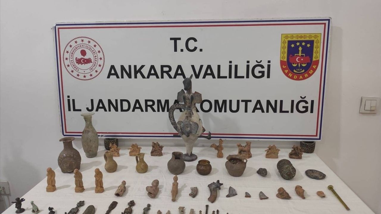 Ankara'da Tarihi Eser Kaçakçılığına Eş Zamanlı Operasyon